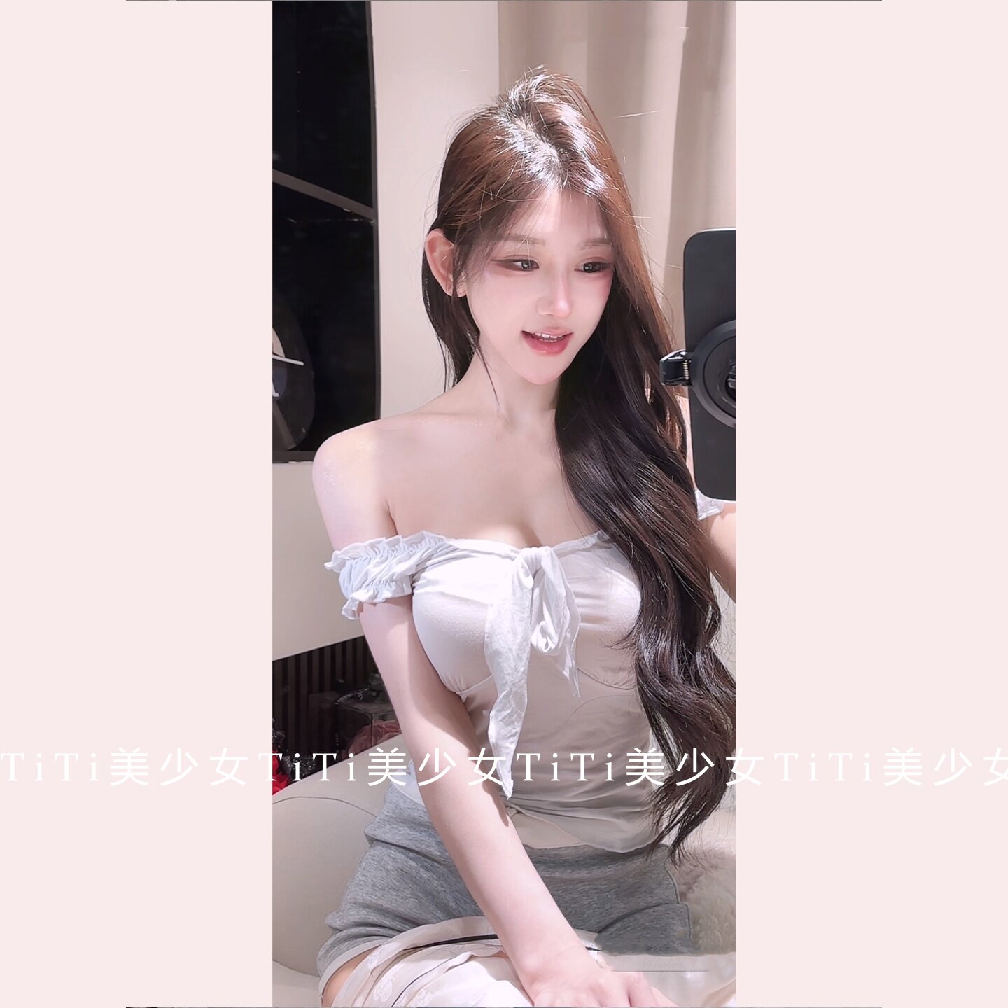 性感蝴蝶结木耳边吊带背心图片