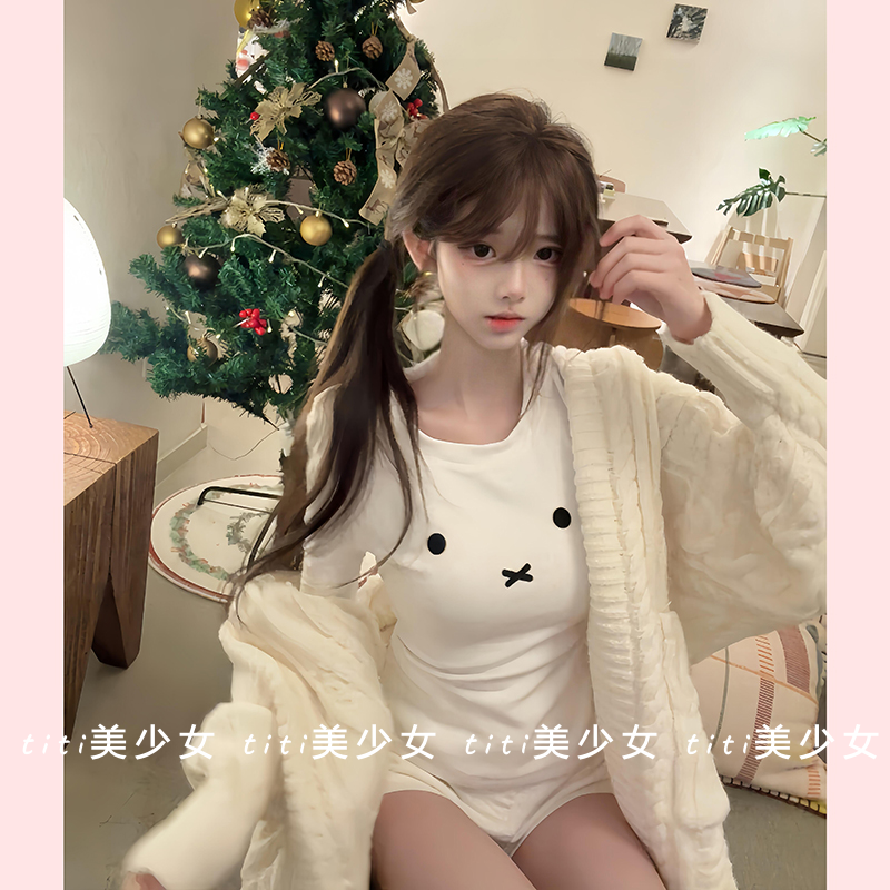 【TiTi美少女】纯欲风德绒印花打底长袖T恤可爱内搭修身显瘦上衣,女装/女士精品,大码内搭,淘宝优惠券,粉丝福利购,淘宝优惠卷