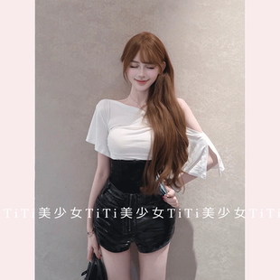 【TiTi美少女】纯欲撞色鱼骨收腰斜肩短袖T恤女夏季性感拼接上衣