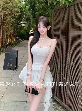 不规则交叉挂脖上衣连衣裙
