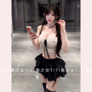 【TiTi美少女】镂空蕾丝蝴蝶结挂脖吊带背心上衣/黑色蓬蓬半身裙