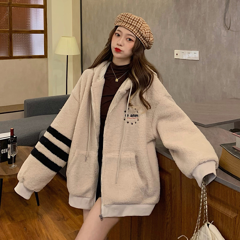 Real shot real price ~ autumn ins personalized retro embroidery coat loose lamb wool hooded cotton jacket