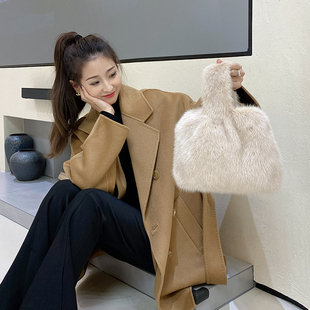 25新款 高档简约真皮毛一体手拿手拎水貂毛皮草包包 女包手提包时尚