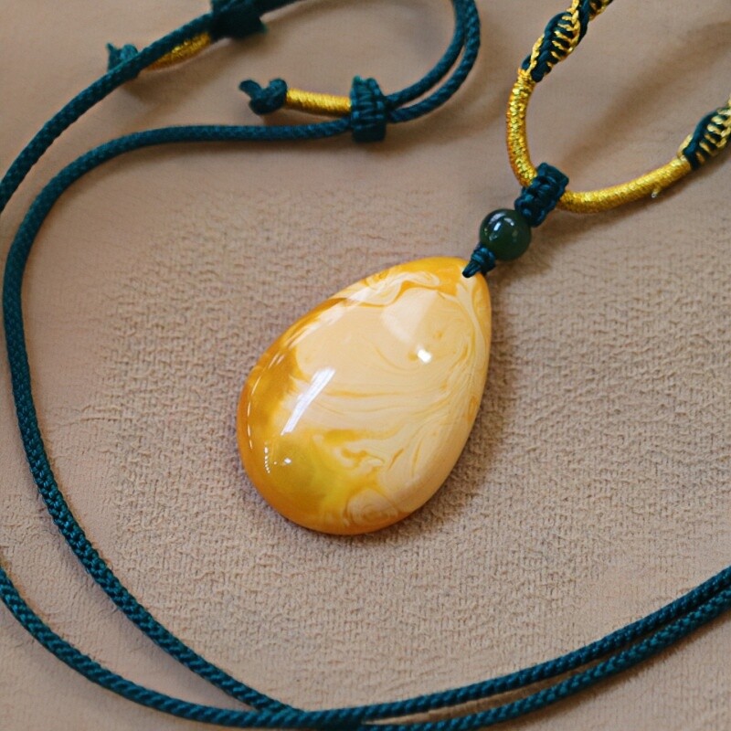 正品天然俄料精美原矿满蜡老蜜蜡 水滴 吊坠挂件文玩百搭珠宝饰品