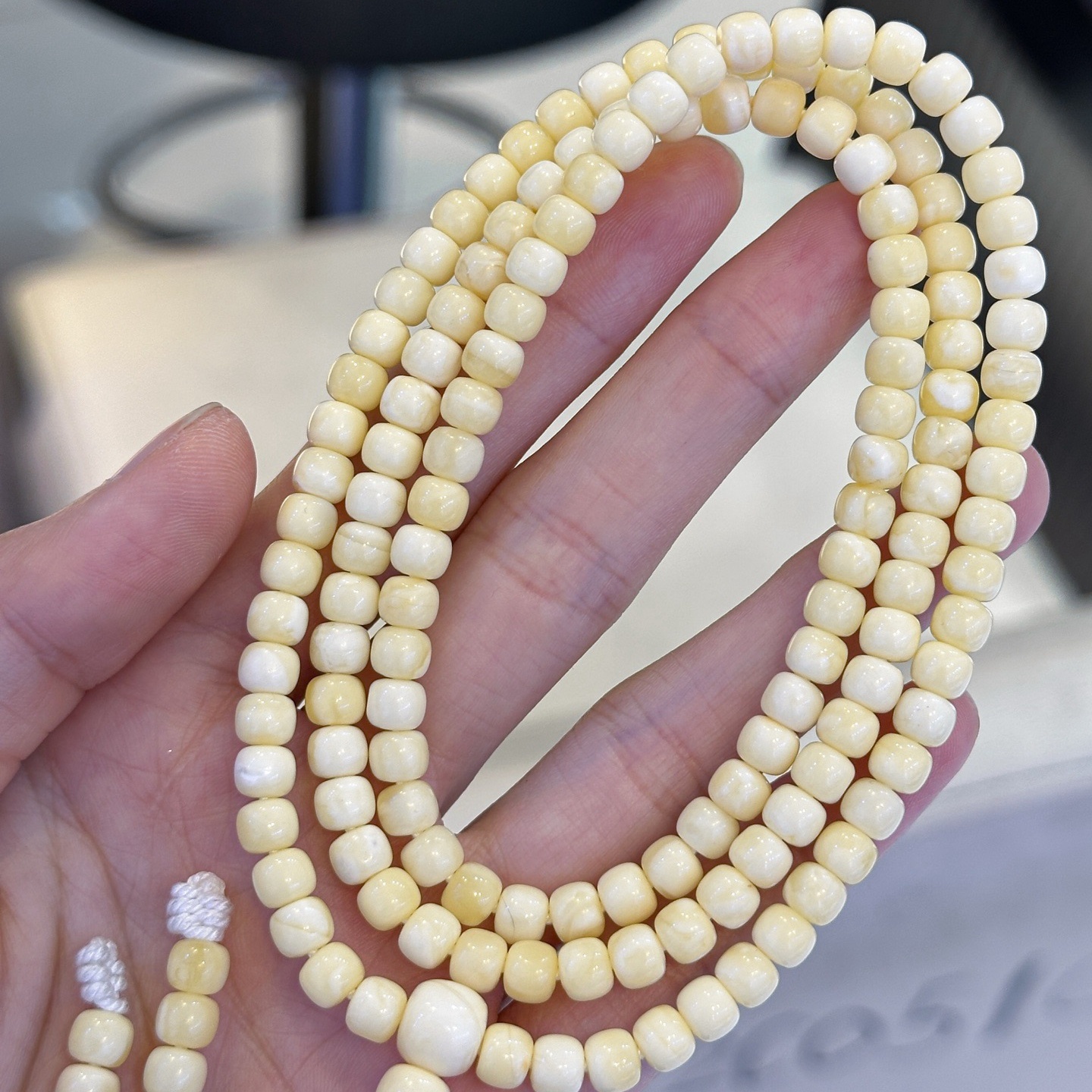 正品天然俄料精品白蜡蜜蜡5.3mm老型108颗念珠手串文玩珠宝饰品