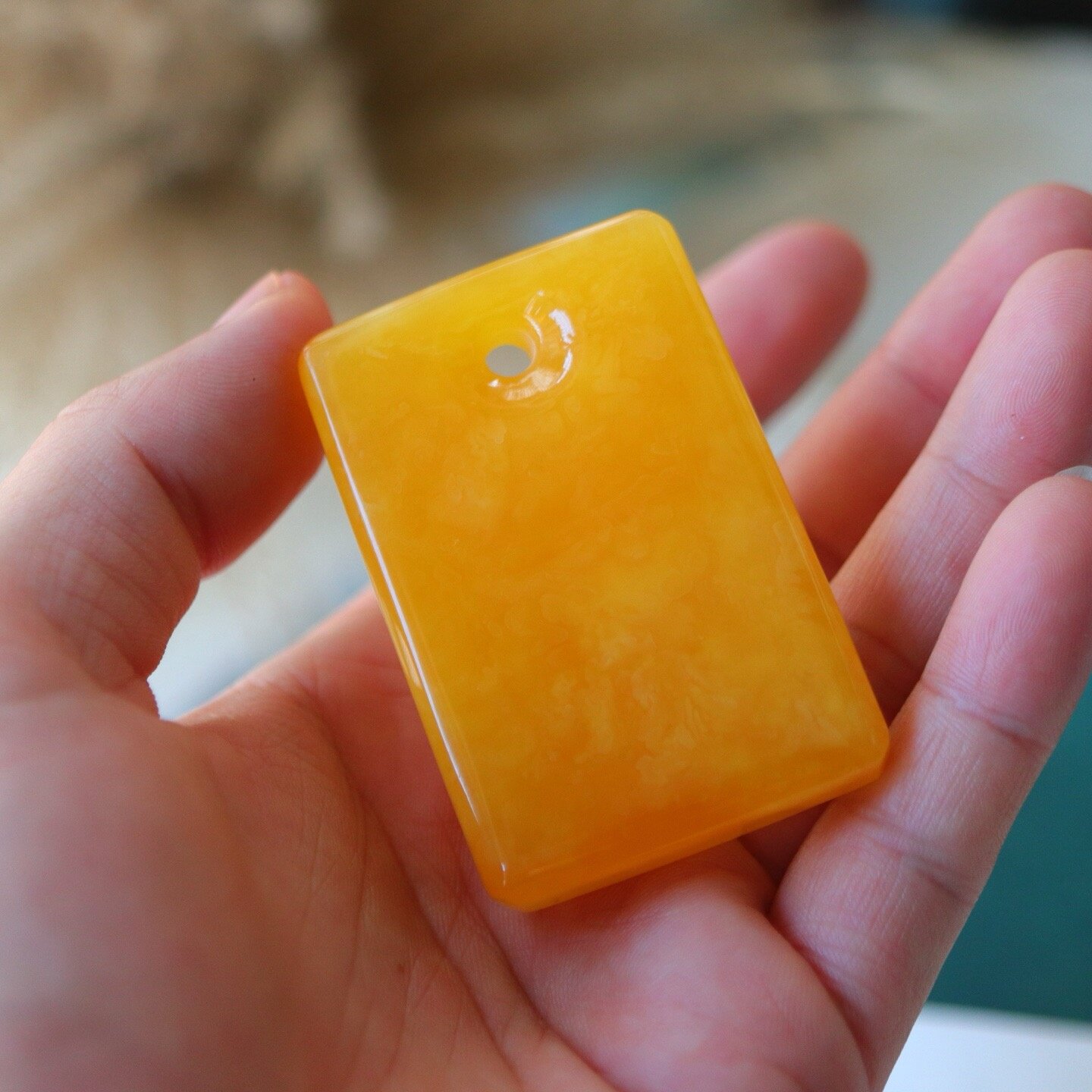 正品天然乌料高品质鸡油红蜜蜡无事牌牌子吊坠男款文玩珠宝饰品