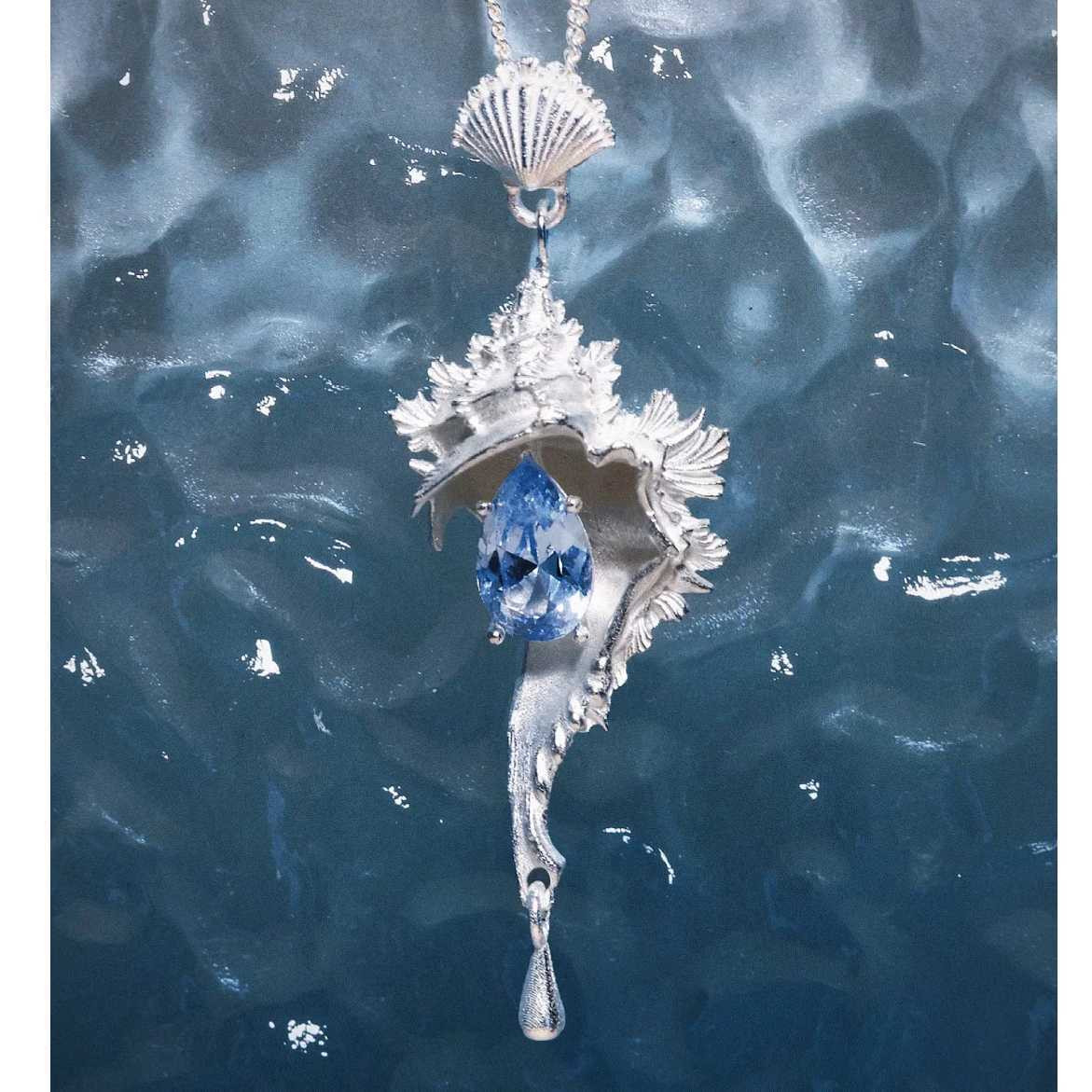 原创海洋风海螺贝壳项链扇形锁骨链水滴蓝锆石吊坠小众清冷感高级