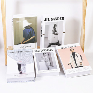 ins仿真书假书拍照道具 摄影装饰模特自拍手拿桌面样板间摆拍道具