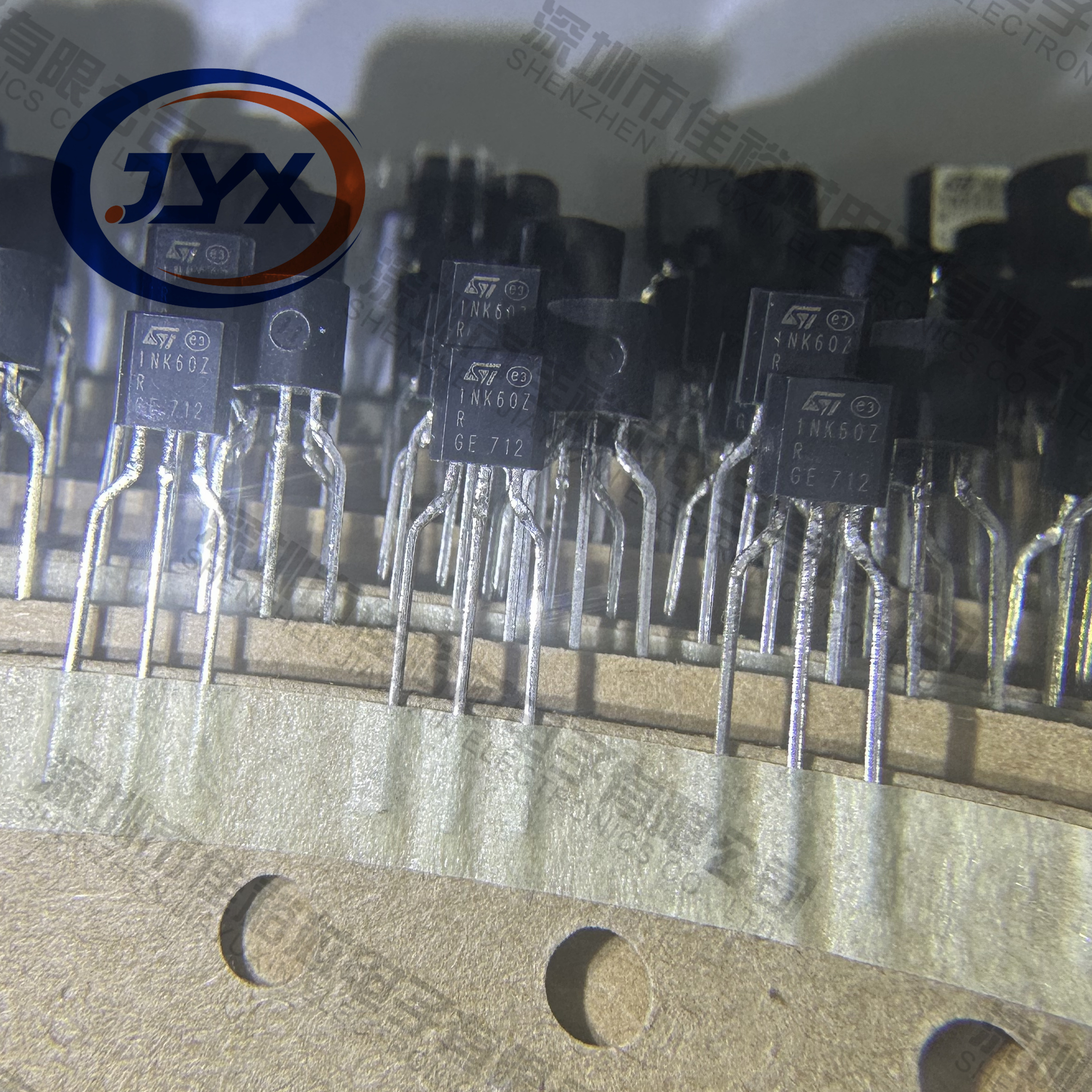 STQ1NK60ZR-AP 全新原装 场效应管 N沟道 600V 300MA TO92-3