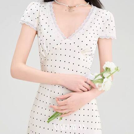 度假连衣裙波点复古夏季新款蕾丝长裙显瘦气质收腰法式裙子