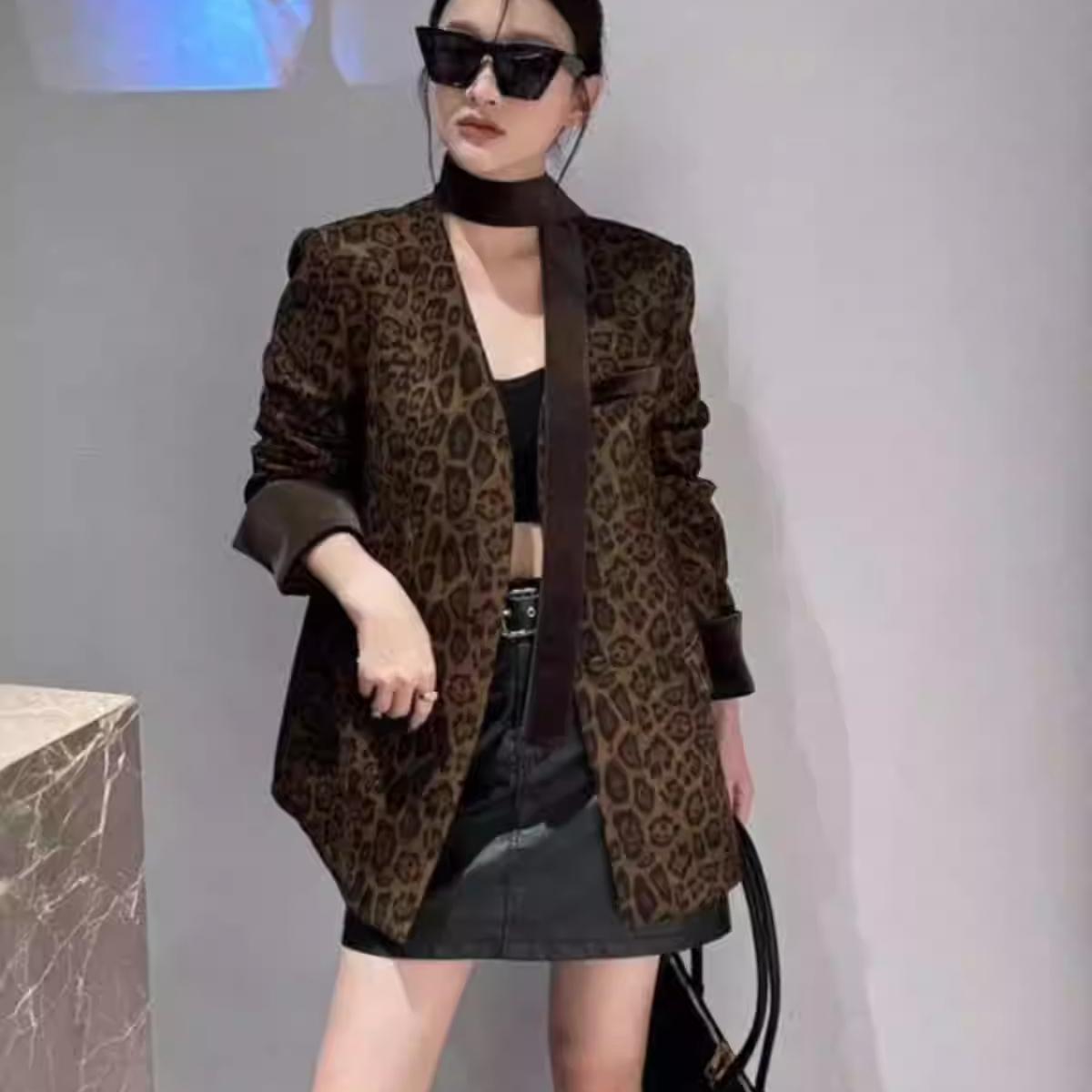 【爆米花专享】豹纹单排扣V领外套女秋季韩版宽松显瘦时尚小西装