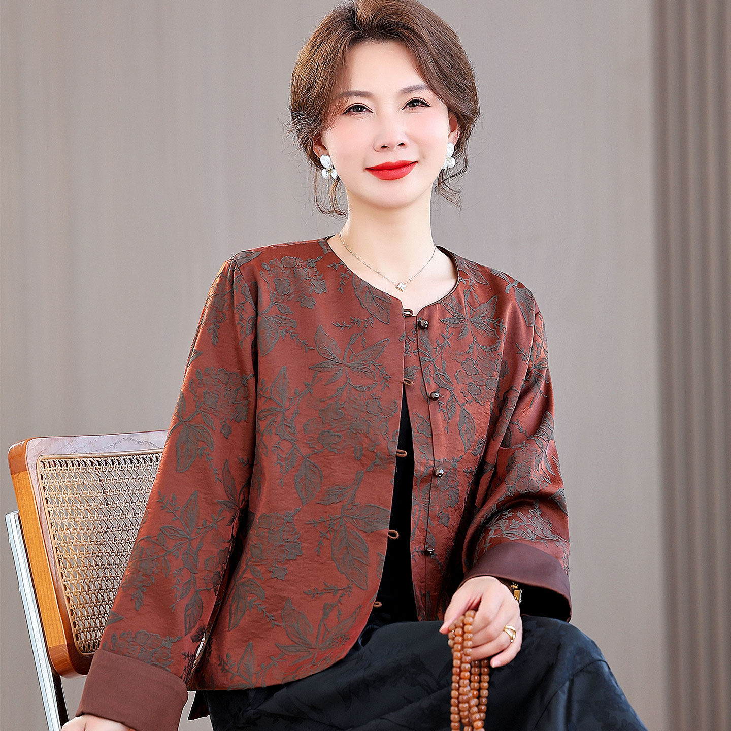 妈妈外套女2026春季新款高级感中老年短款新中式开衫春装薄款上衣图片