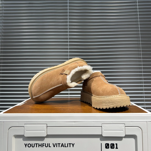 2025新款厚底增高舒适男士毛毛鞋