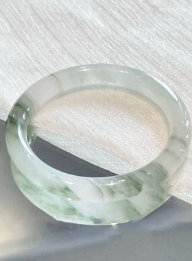 天然玉石女天山翠新疆玉石