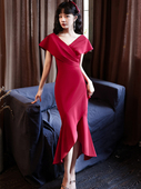 2025新款 新娘服敬酒服红色V领连衣裙简约主持人回门晚礼服裙长款
