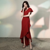 新款 红色结婚订婚回门礼服连衣裙女平时可穿秋 鱼尾敬酒服新娘新款