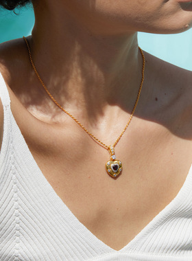 925银天然石榴石爱心项链手工拉丝轻奢设计镀18K金吊坠质感礼物女