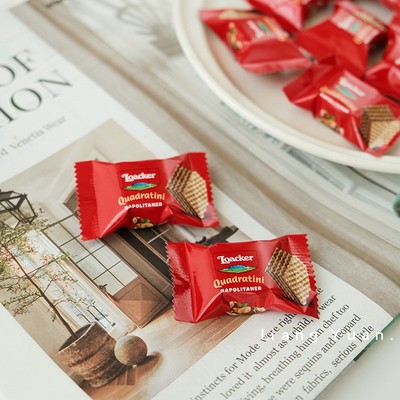 莱家进口榛子味威化饼干单颗3.5g