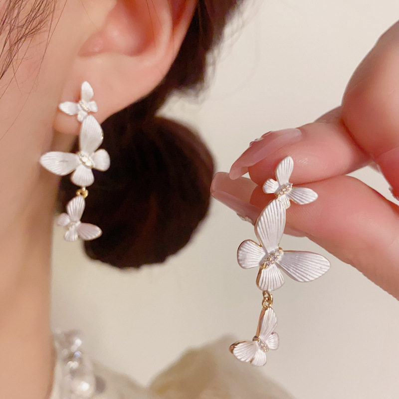 简约复古时尚立体白色蝴蝶流苏耳坠个性轻奢高级甜美百搭长款耳环