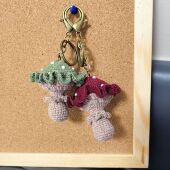 现货 毒蘑菇挂件羊毛线玩偶钥匙扣包包挂饰可爱卡通桌面摆件