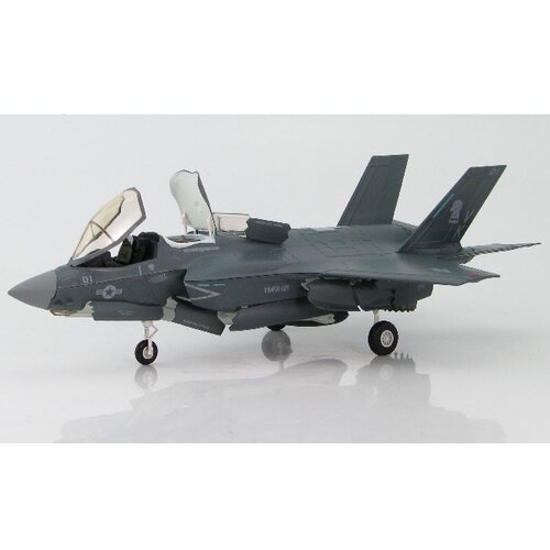 HM 收藏家 HA4603 1/72 美国 海军陆战队 F-35B 垂直起降 绿骑士