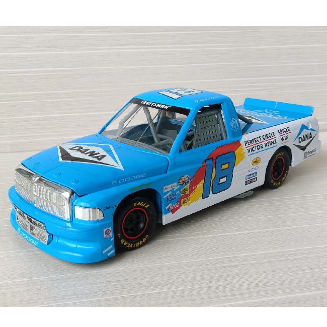 RC 1/18道奇公羊纳斯卡 NASCAR赛车皮卡 18号