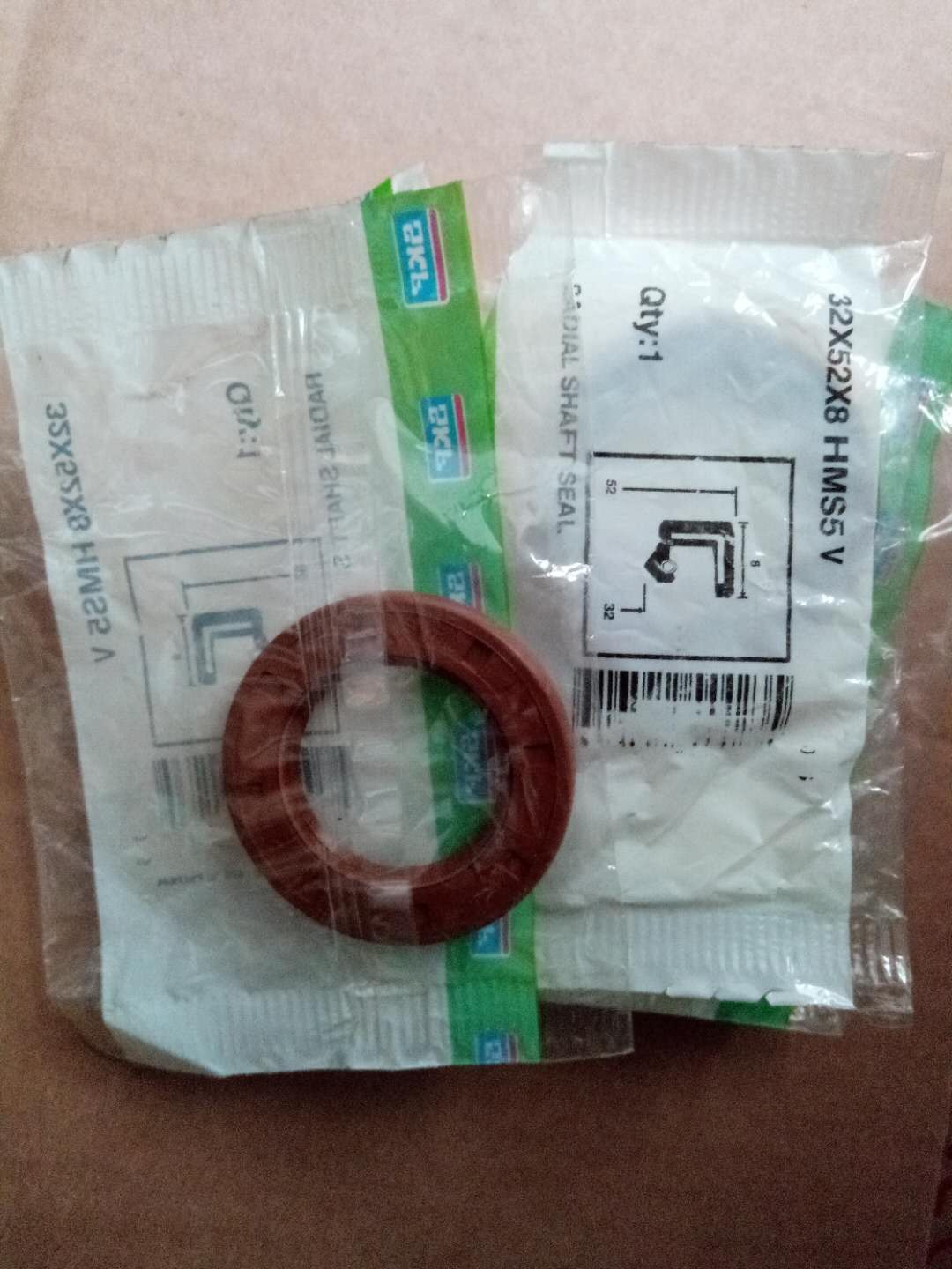 SKF CR内骨架进口油封35X52X8 HMSA 5 10 RG V丁晴氟胶密封件