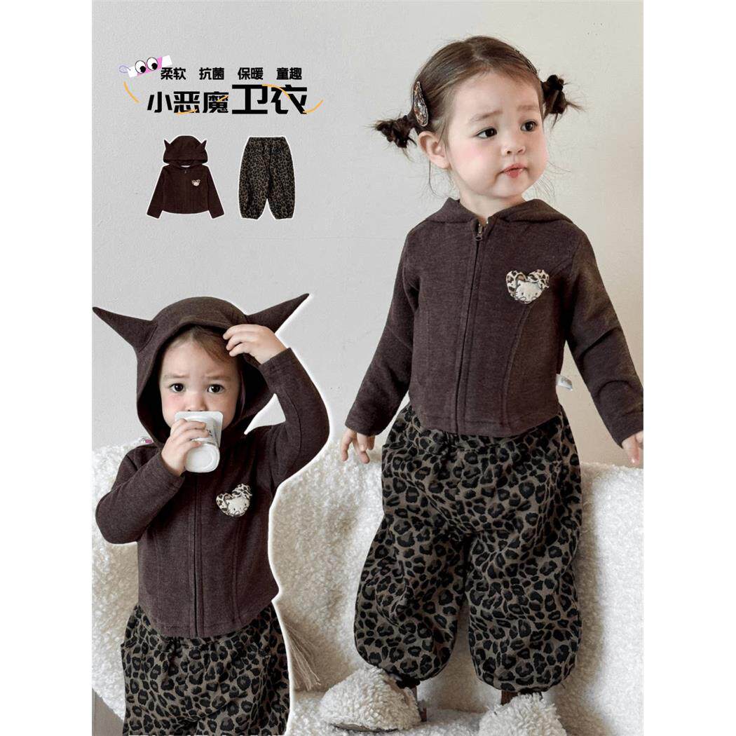 两岁女宝宝连帽卫衣短款拉炼开衫春秋款女童外套婴儿衣服分体套装