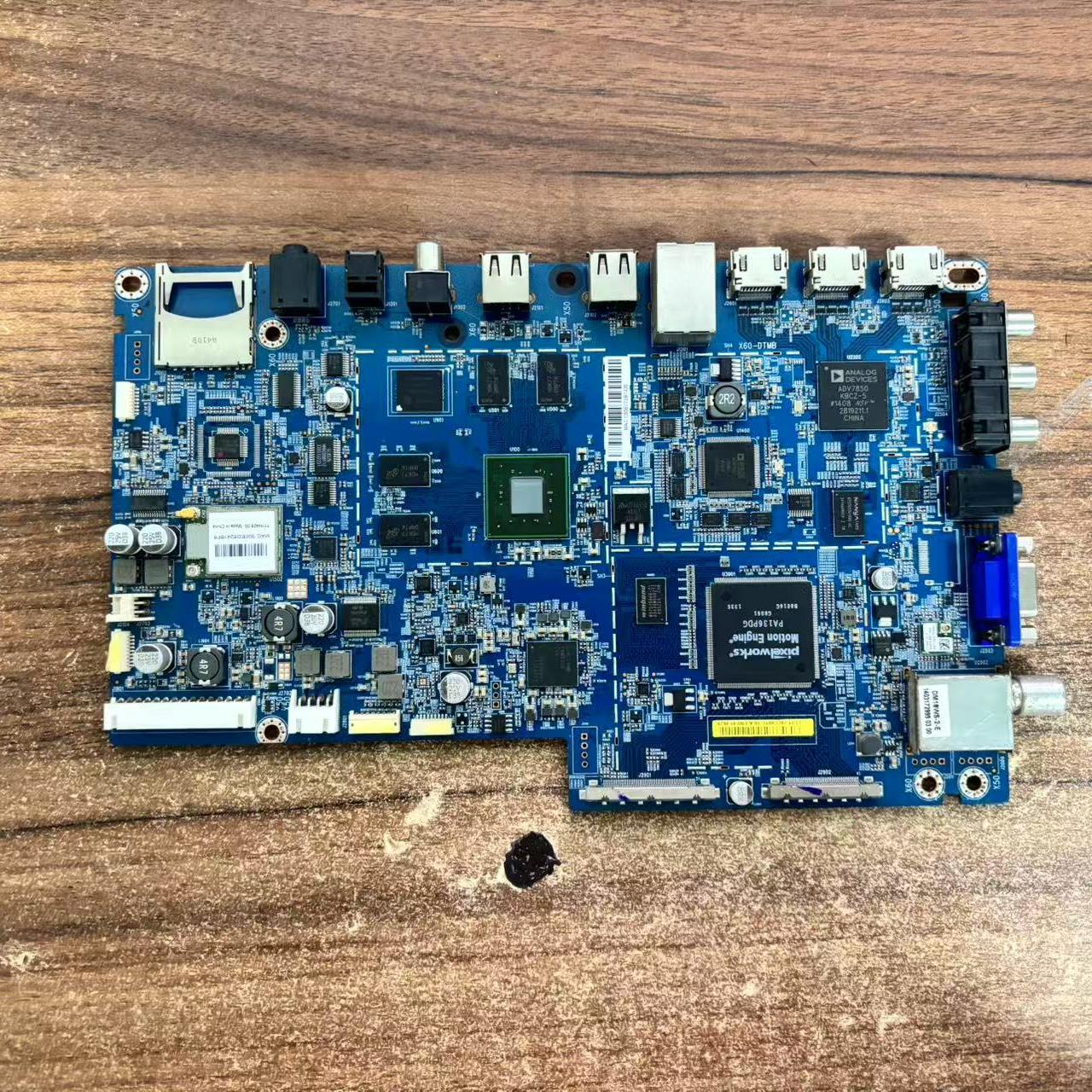 原装乐视 Max70 主板 1P-0138500-8010 配屏 L700HHA-1 实物图