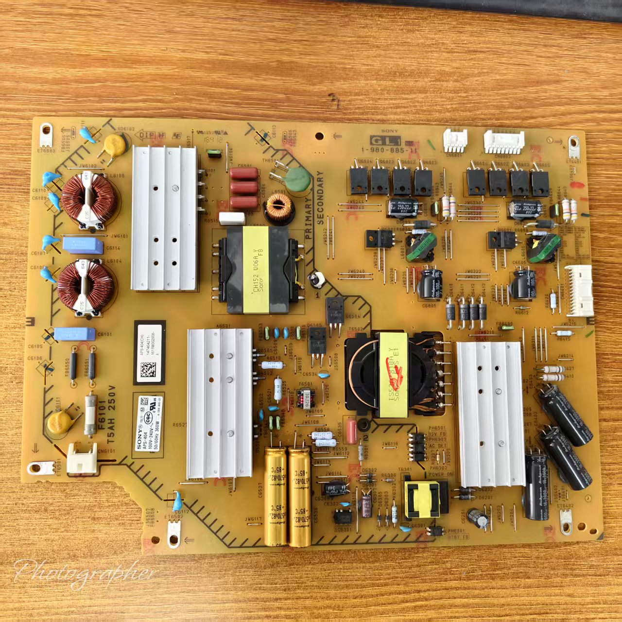 原装索尼 KD-65S8500D 65X8500DC主板1-980-885-11 APS-404实物图