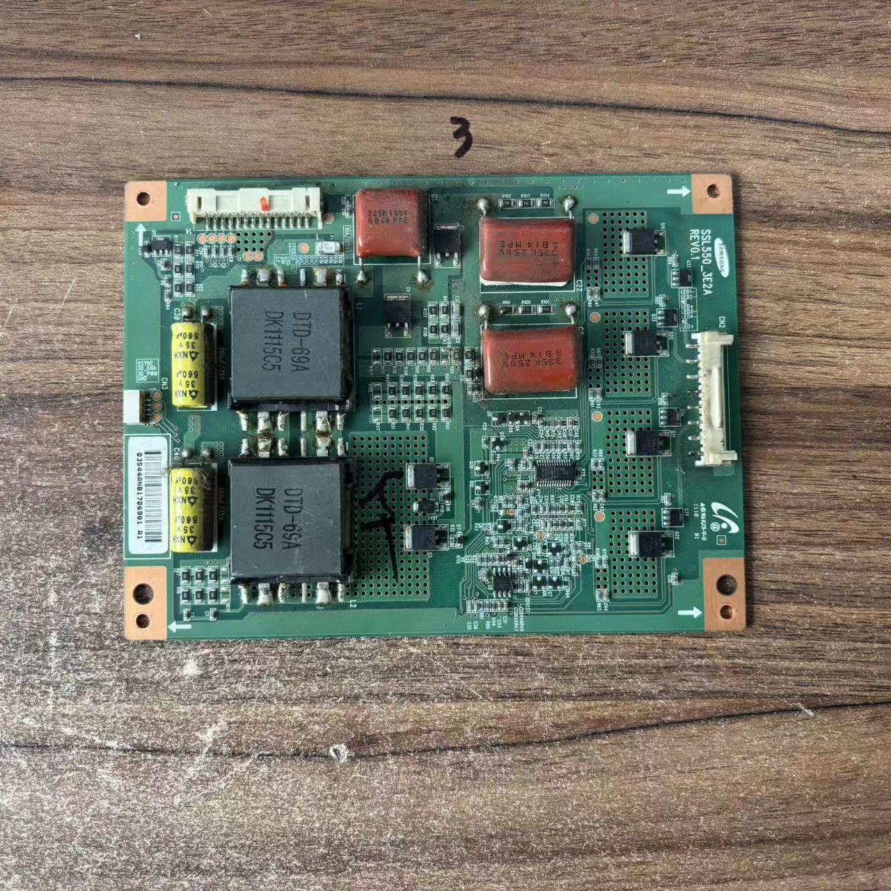 康佳LED42IS95D TCL L43E5000E LTA550HQ14恒流板SSL550-3E2A