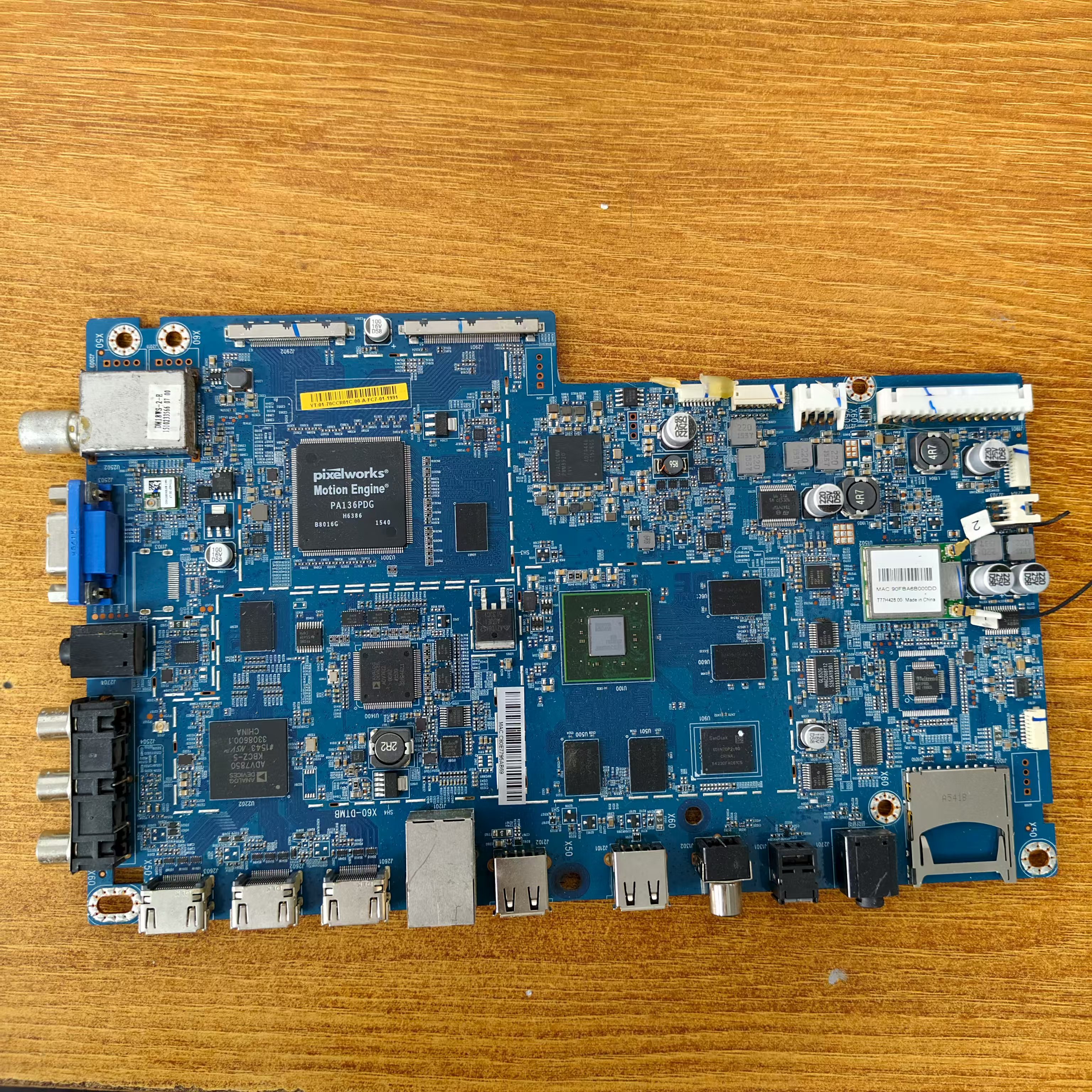 乐视LetvMax70电视主板