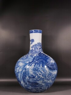 柴窑青花 天球瓶 青花 苍龙教子海水纹天球瓶