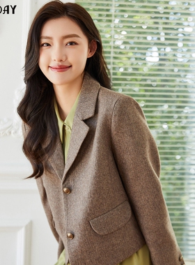 轩日2025春秋女装新款复古名媛小个子外套女长袖学院短款西装外套