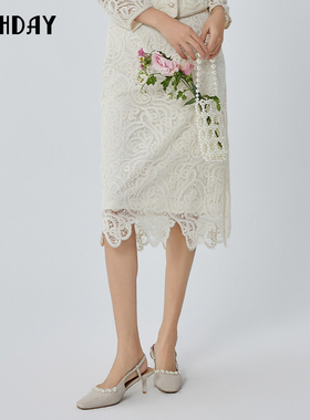 轩日商场同款2024春秋新款半身裙女蕾丝中长款包臀裙LT01AE46022