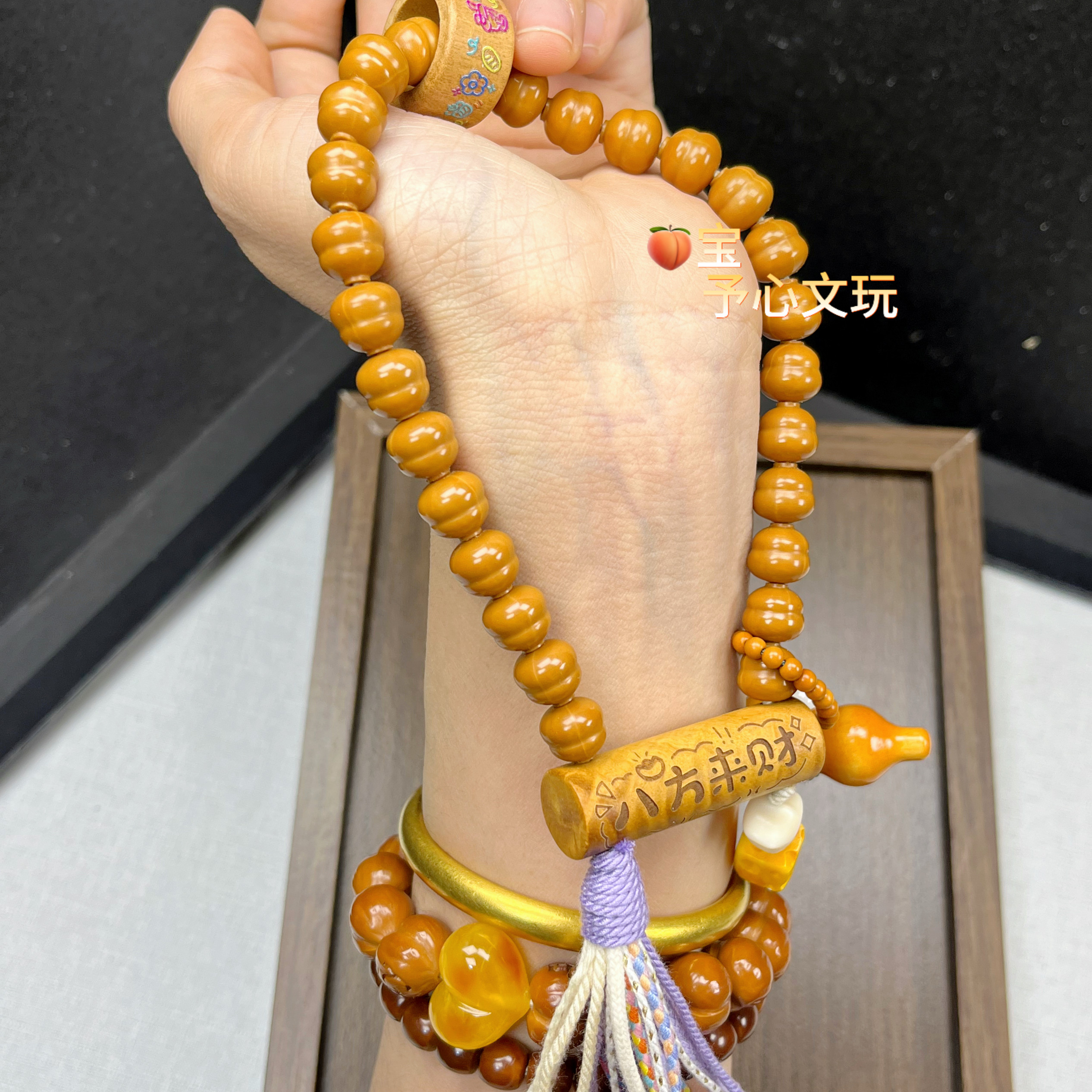 猴头核桃雕刻人工手抛小葫芦光面的手持全品无暇精品带全套配饰