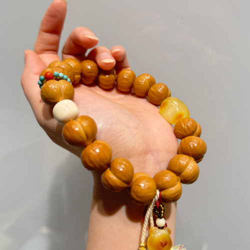 猴头核桃手工雕刻姬宝屁桃爱心文玩手串全品无暇素串（无配饰）