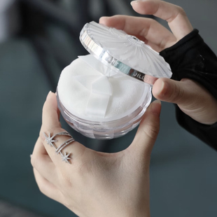 柔光干皮定妆细腻滋润 Stuart吉尔斯图尔特蜜粉散粉01 Jill