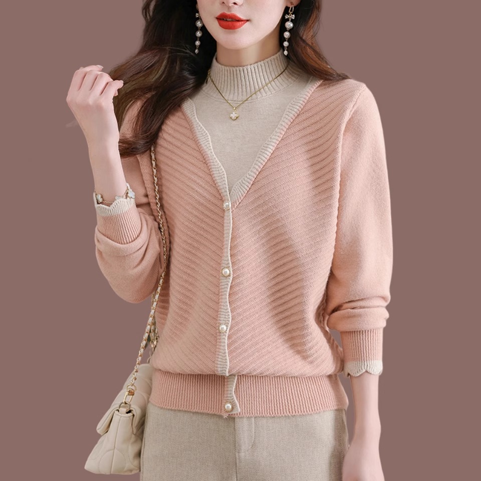 洋气V领秋香黄扣子长袖休闲风