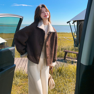 新品！139-25137-P195控298 现货 两面穿加厚毛毛外套图片