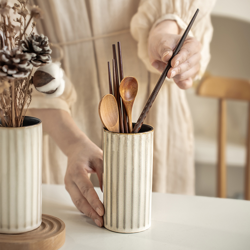 悠瓷陶瓷简约复古竖纹收纳筒