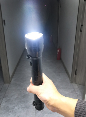 高亮强光led铝合金手电筒普通1号#D型干电池前置开关3档变焦电棒