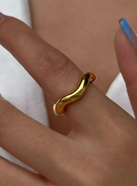 欧美时尚新款几何弯曲戒指ins潮女时尚复古个性指环钛钢饰品食指