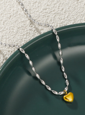 日韩时尚气质百搭小巧拼色小爱心项链钛钢镀金锁骨链女款2024新款