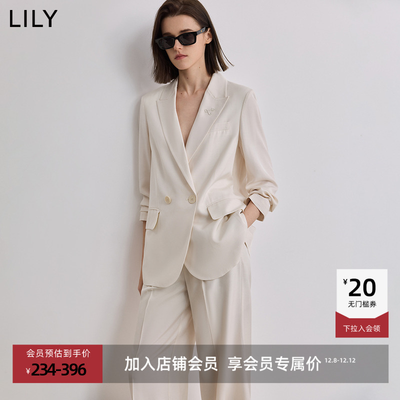LILY通勤米色高级感西装外套