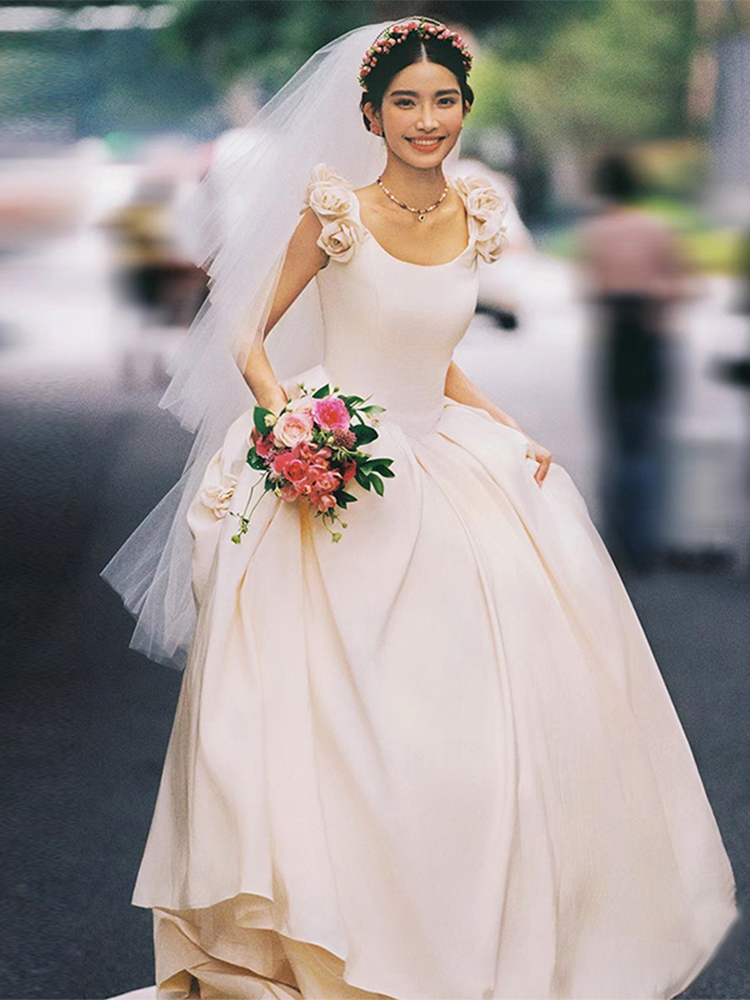 Retro advanced wedding dress, french style, lifting effect, lace dress Retro advanced wedding dress, french style, lifting effect, lace dress