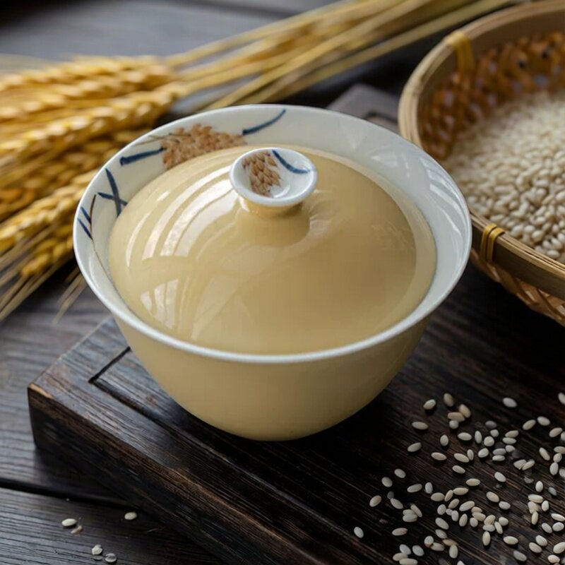 杏黄单色釉手绘薄胎瓷盖碗
