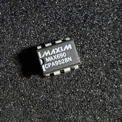 MAX690CPA 微处理器监控电路控制芯片 正品价优 自己现货