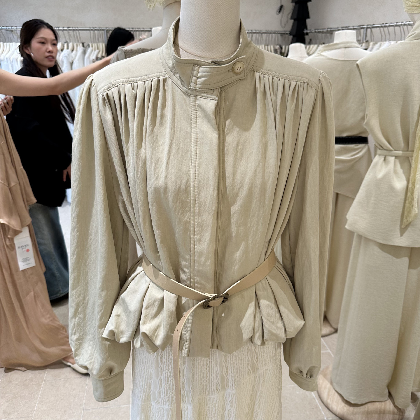 显瘦气质泡泡袖立领短2026春季女韩版外套收腰系带花苞式小外套