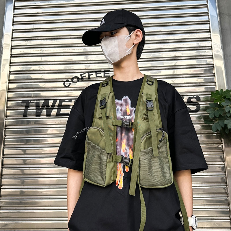 户外机能运动跑步马甲包多功能工装背心包战术胸包女男手机收纳包